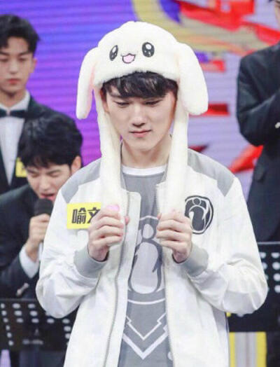 侧翼在关键 侧翼在关键